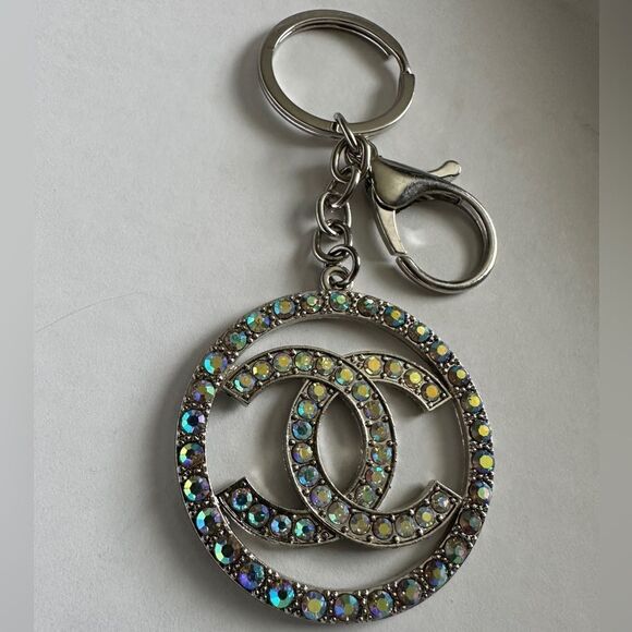 Aurora Borealis Crystal Keychain – Elegant & Sparkling ✨  Crystal Keychain - Picture 10 of 17